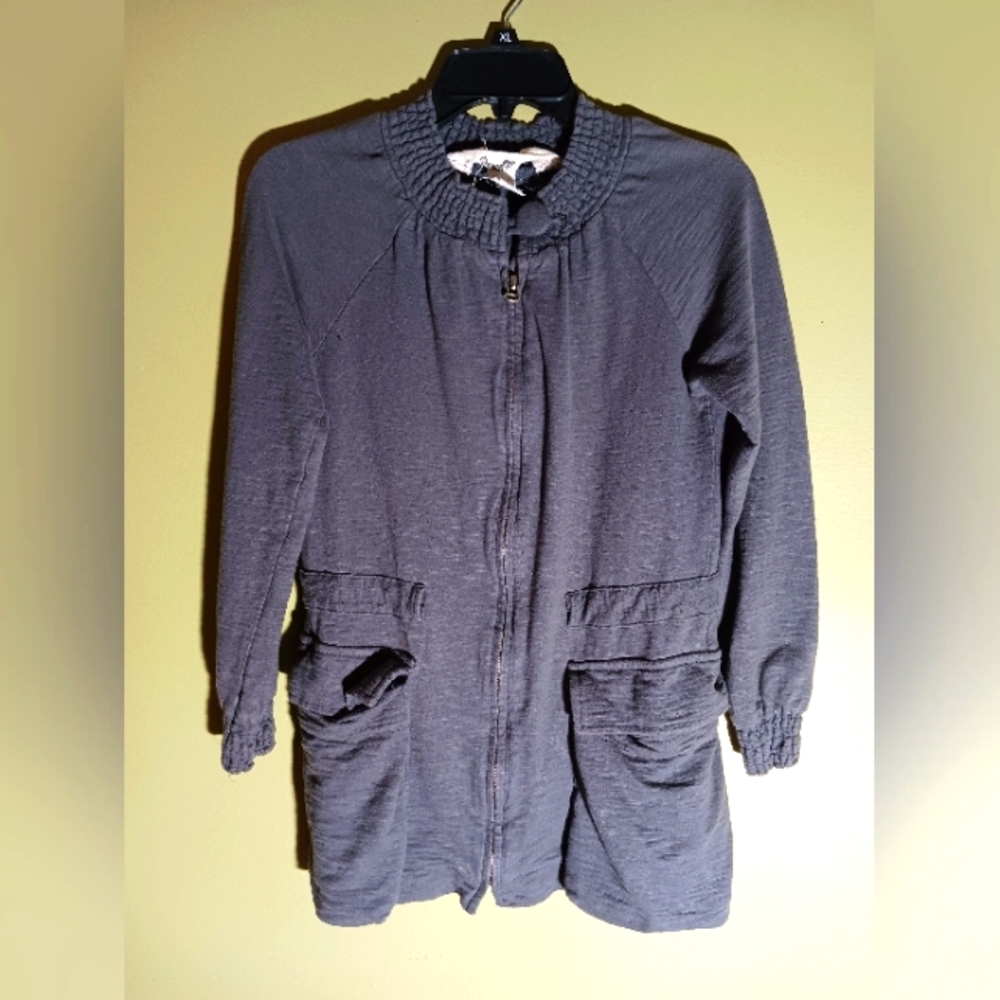 Sweet Child Women's Gray Zip Up Blouse Size Small